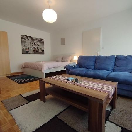 Апартаменты Studio, 4-7 Mins To Bern Main Station By Train Экстерьер фото