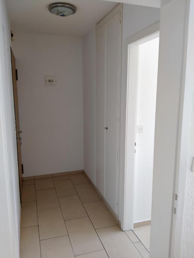 Апартаменты Studio, 4-7 Mins To Bern Main Station By Train Экстерьер фото